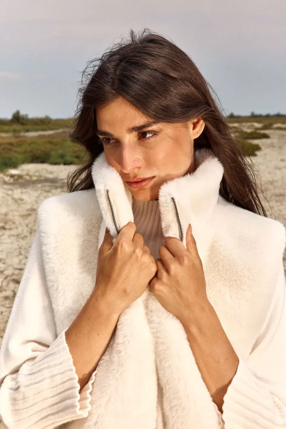 Lauren Vidal Vestes & Manteaux-Gilet court sans manches en fausse fourrure Moon Ecru